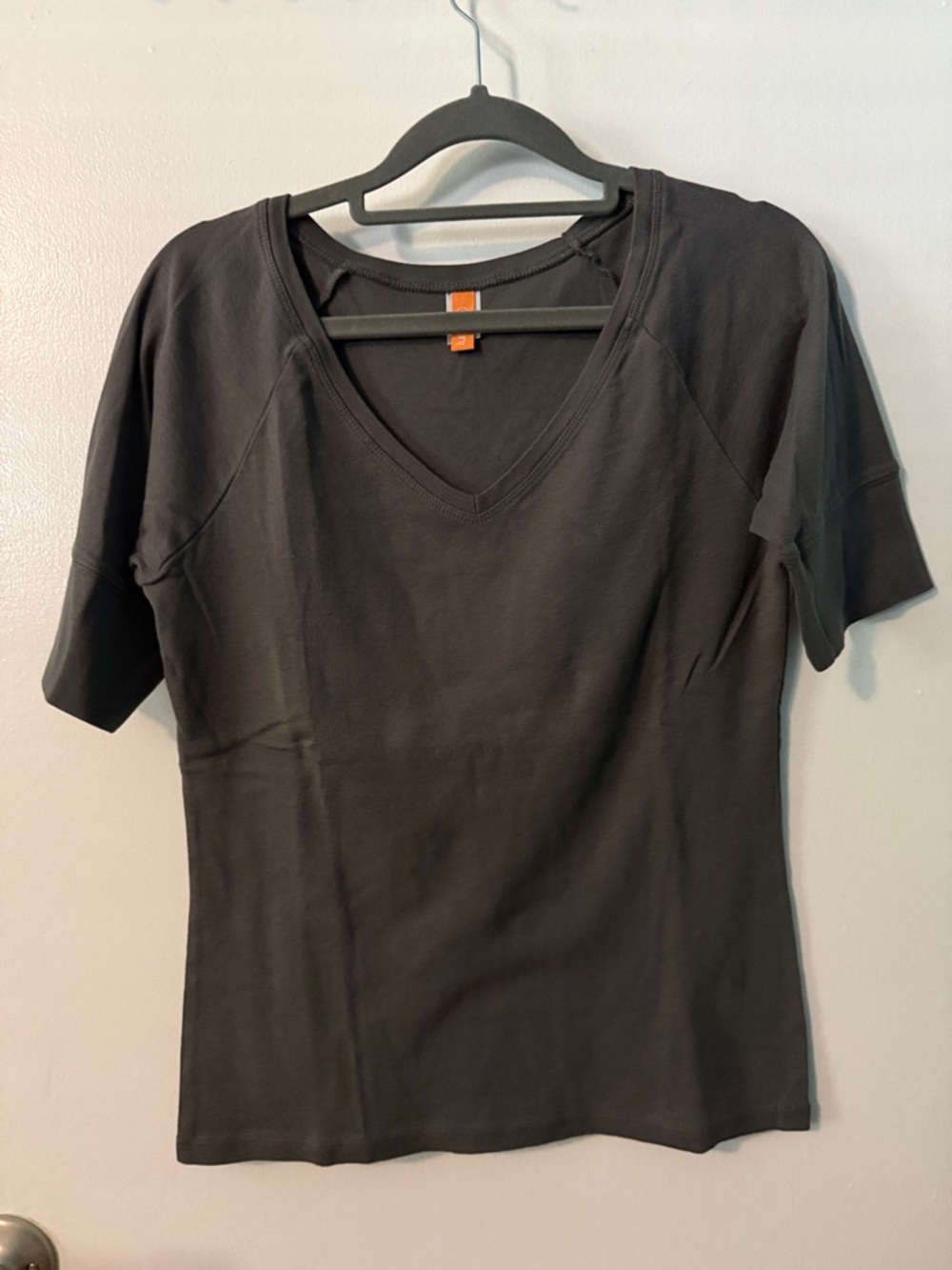 Classic V-Neck Short Sleeve Top - Charcoal Gray